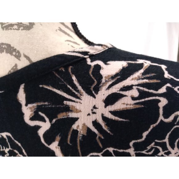 Free People Black Cream Floral print Boho Oversized keyhole Tunic blouse Sz M - Picture 12 of 16